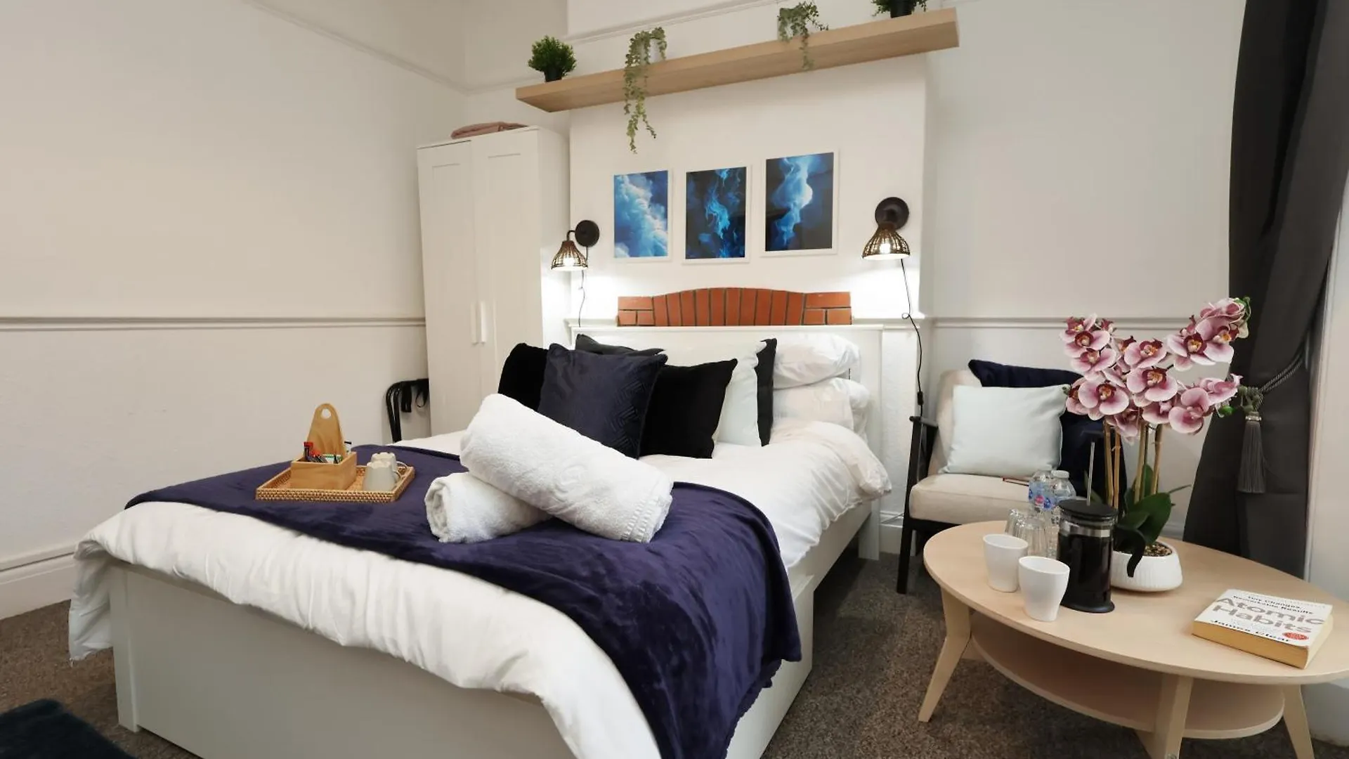 Bed & Breakfast Cardiff City Guesthouse, Central Rooms, Fast Wi-Fi, On-Street Parking