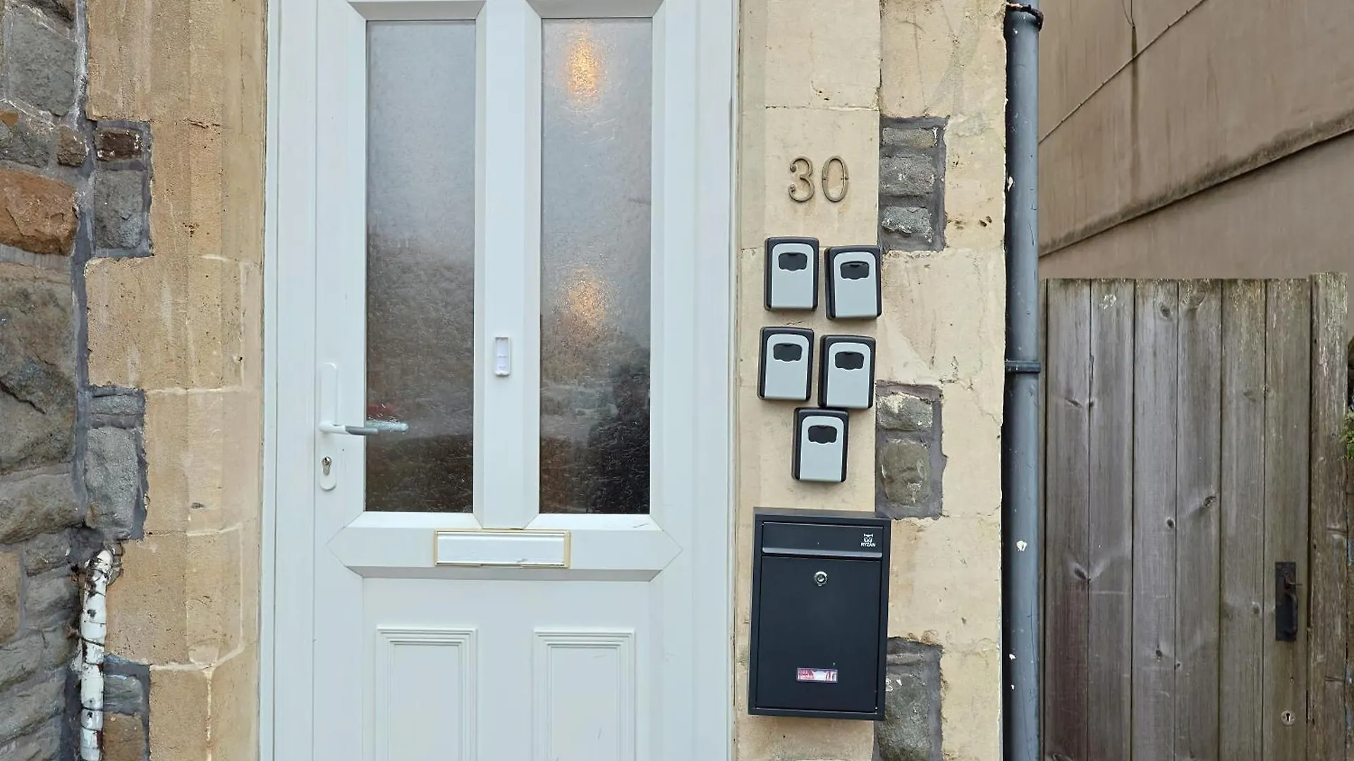 Bed & Breakfast Cardiff City Guesthouse, Central Rooms, Fast Wi-Fi, On-Street Parking United Kingdom