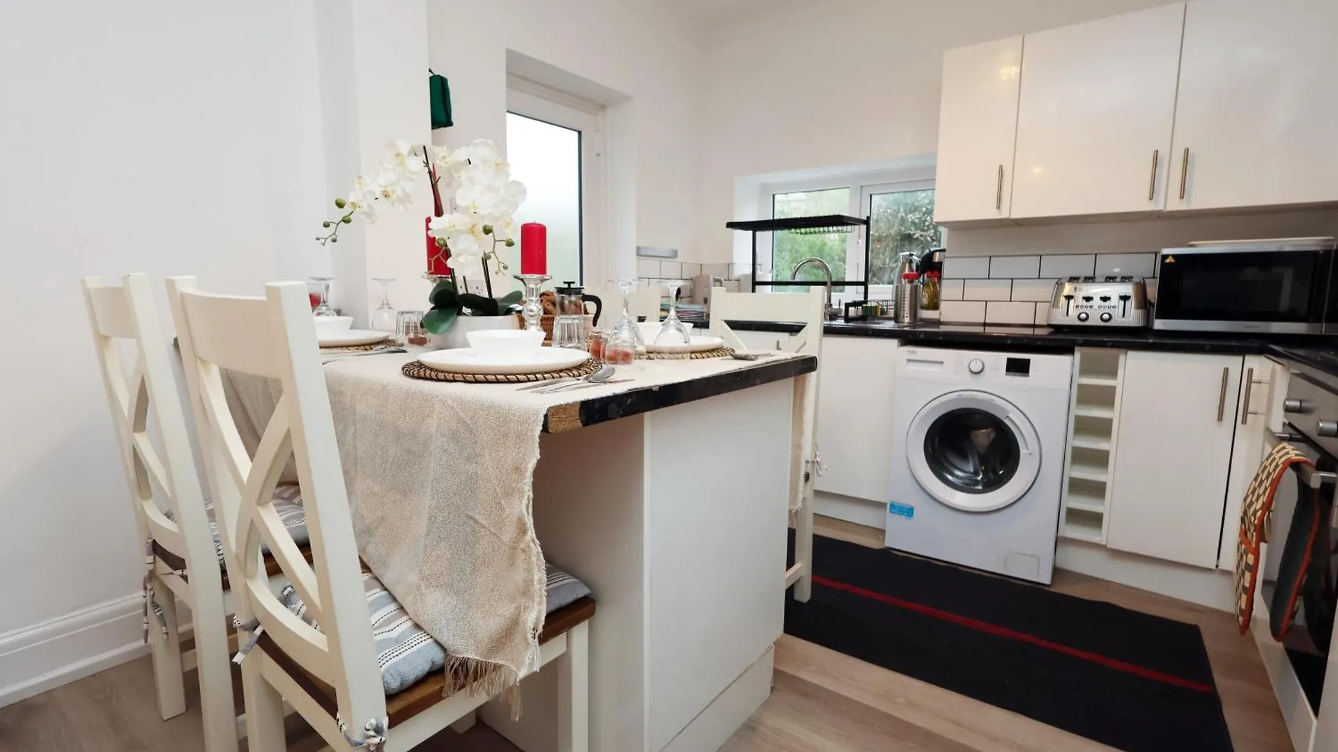Cardiff City Guesthouse, Central Rooms, Fast Wi-Fi, On-Street Parking