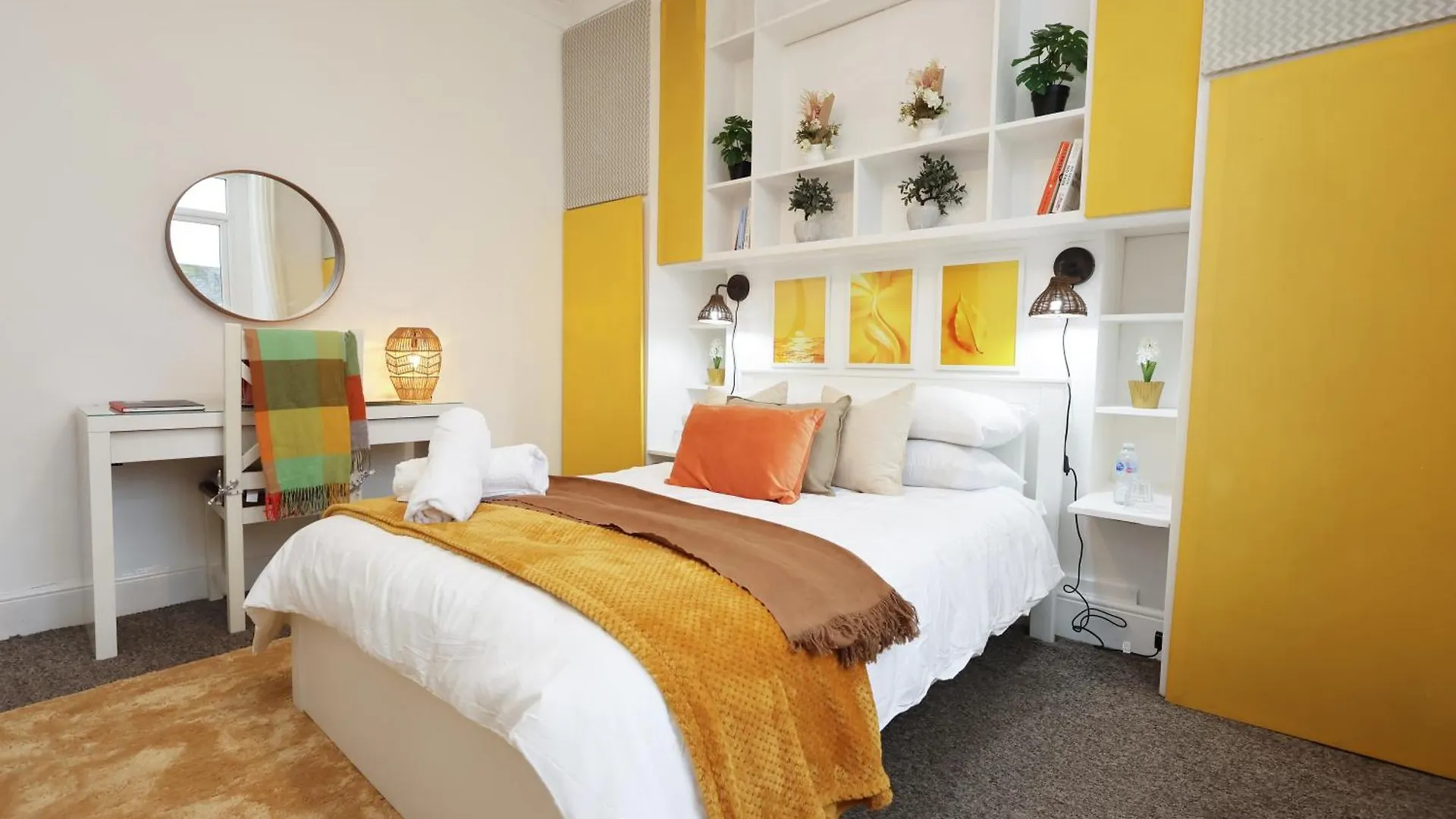 Cardiff City Guesthouse, Central Rooms, Fast Wi-Fi, On-Street Parking 0*,
