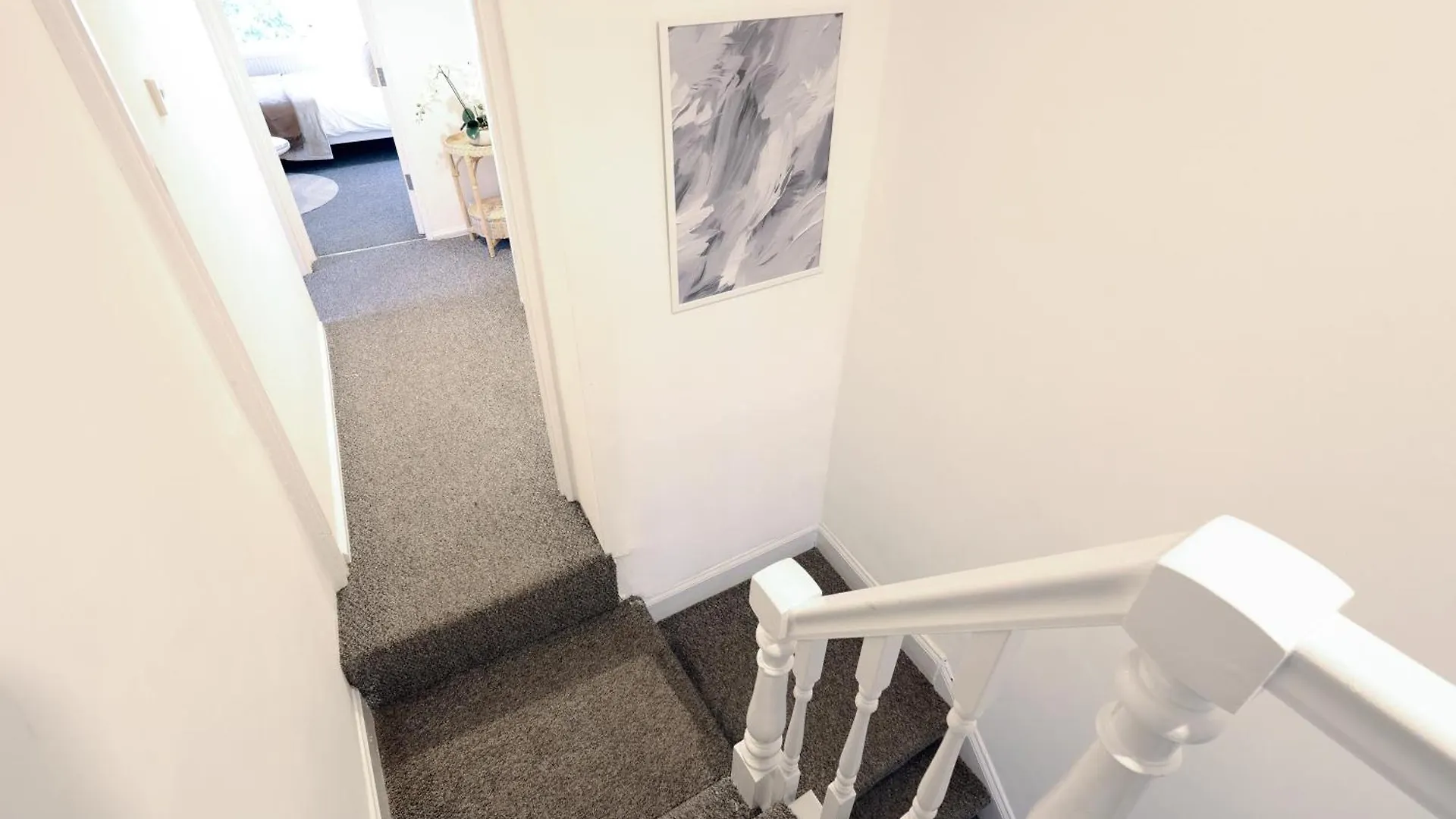 Cardiff City Guesthouse, Central Rooms, Fast Wi-Fi, On-Street Parking 0*,  United Kingdom