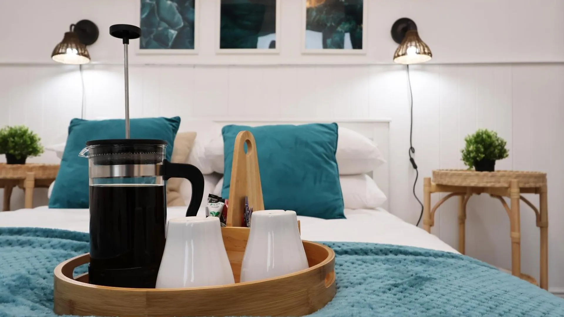 Cardiff City Guesthouse, Central Rooms, Fast Wi-Fi, On-Street Parking