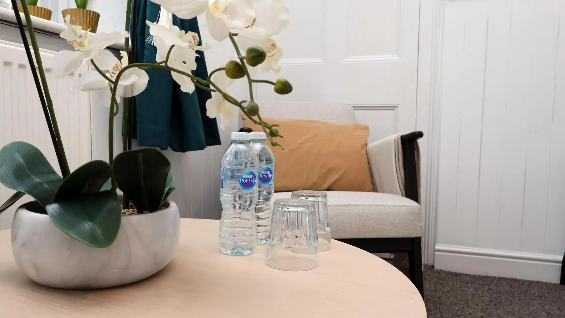 Bed & Breakfast Cardiff City Guesthouse, Central Rooms, Fast Wi-Fi, On-Street Parking