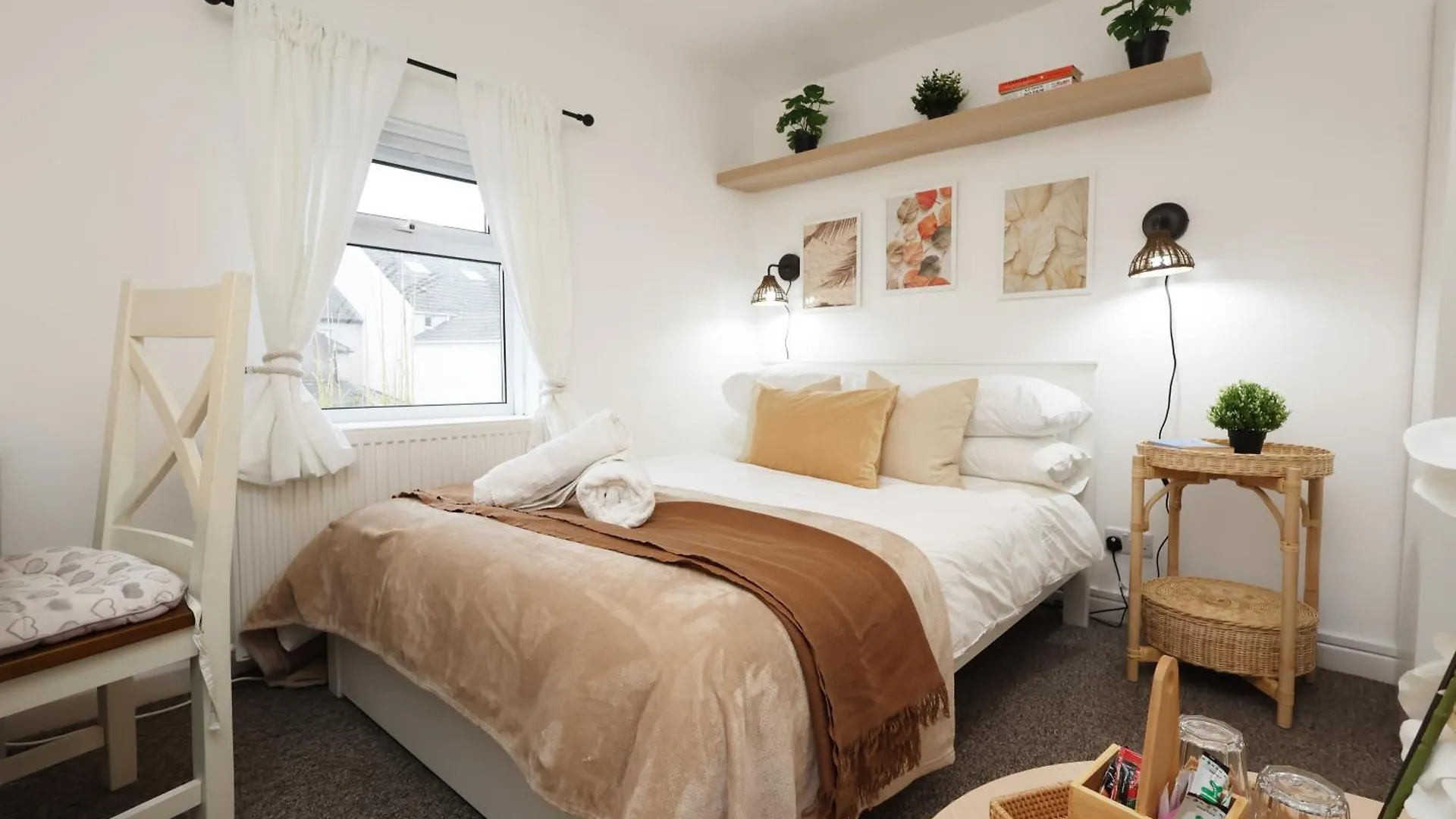 Cardiff City Guesthouse, Central Rooms, Fast Wi-Fi, On-Street Parking 0*,  Velká Británie