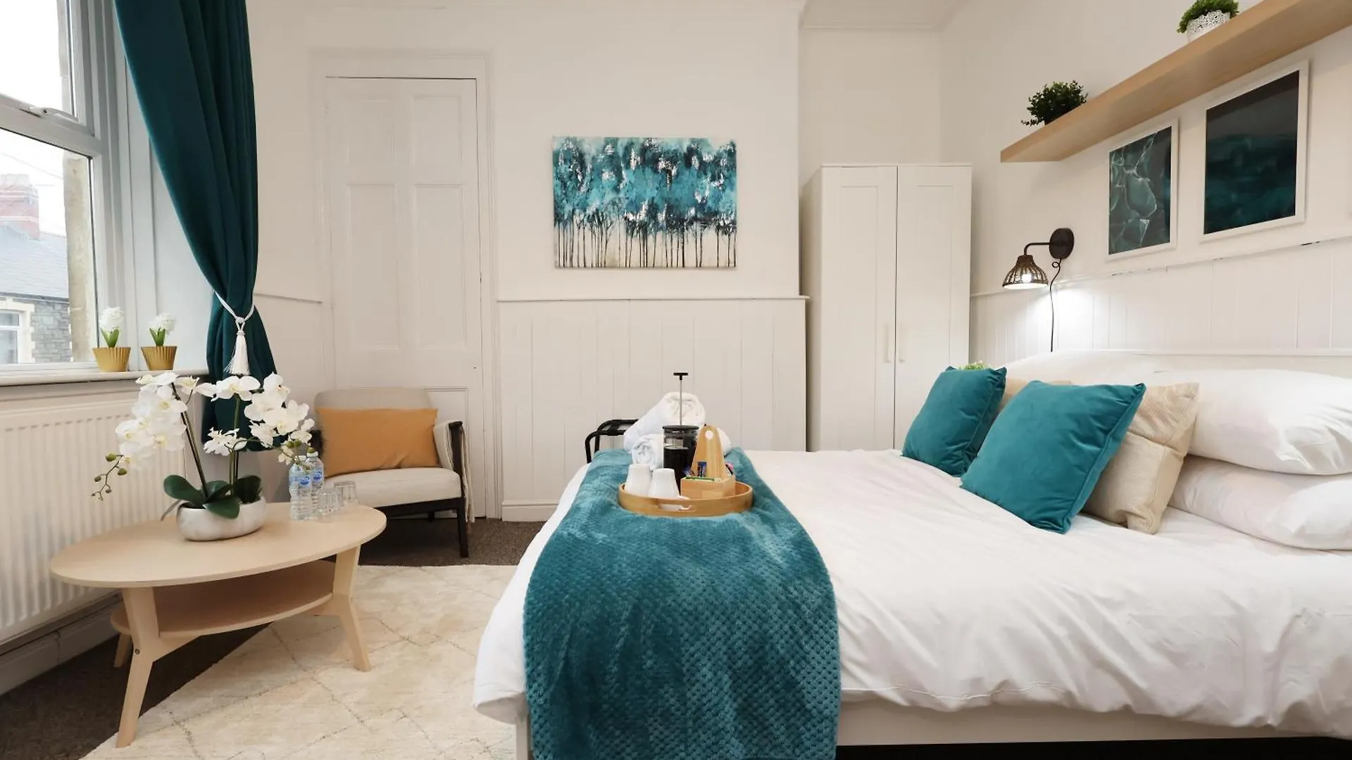 Cardiff City Guesthouse, Central Rooms, Fast Wi-Fi, On-Street Parking